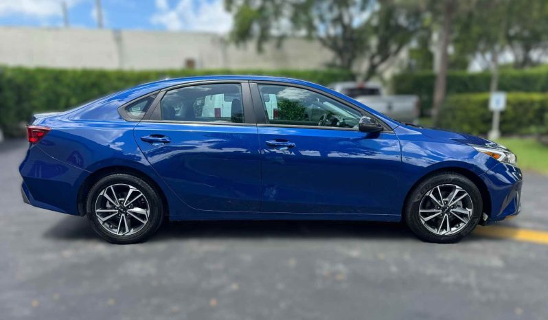 
								2023 KIA FORTE SEDAN full									