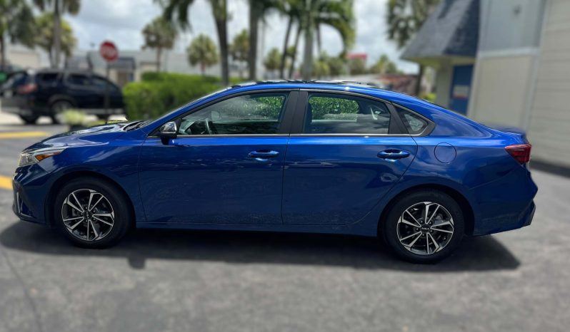 
								2023 KIA FORTE SEDAN full									