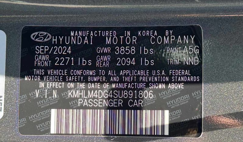 
								2025 HYUNDAI ELANTRA SEDAN full									