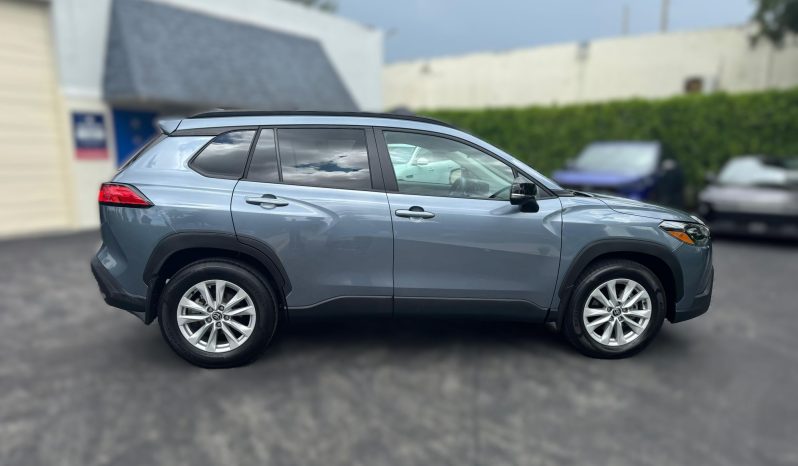 
								2025 TOYOTA COROLLA CROSS SUV full									