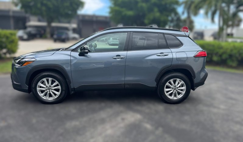 
								2025 TOYOTA COROLLA CROSS SUV full									